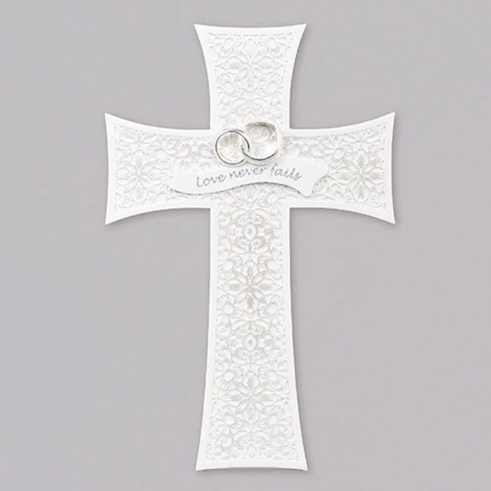 Wall Cross-Love Never Fails (7.5